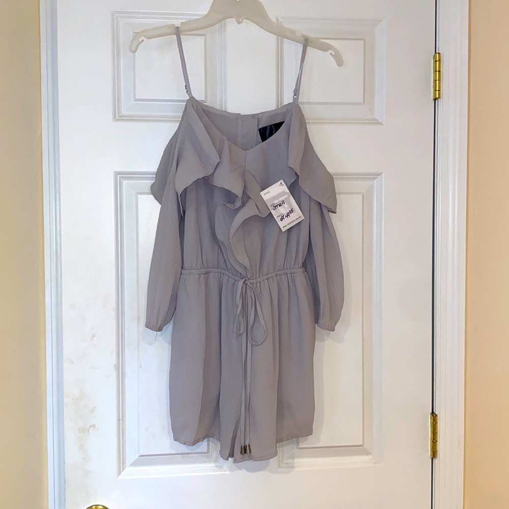 Adorable grey romper!